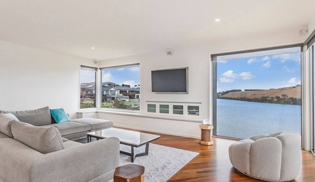 River Reveal overlooking the majestic Hopkins River