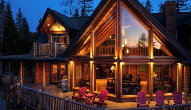 River Road Log Lodge overlooking Whiteface Mt