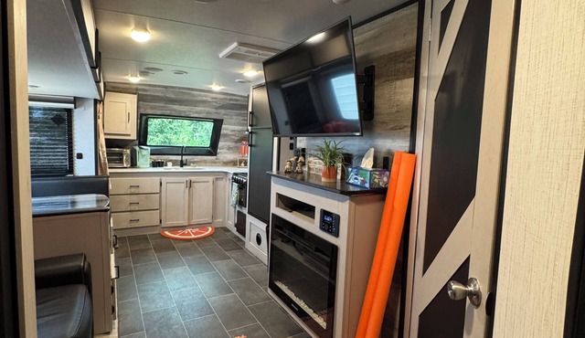 River Road RV: Close Access to the Withlacoochee & Rainbow River