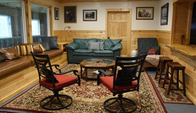 River Rock Chalet, in-law suite with private entrance, 2 bedrooms and 2 baths.