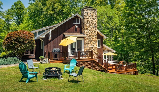 River Rock Retreat 3bd/2ba, firepit, wadeable river, 15min from Downtown Bristol
