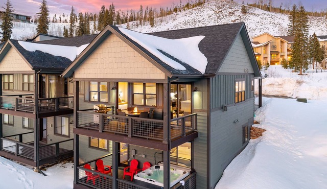 River Run Chalet 69 I Great Views I Private Hot Tub I Arcade I Discounted Attractions