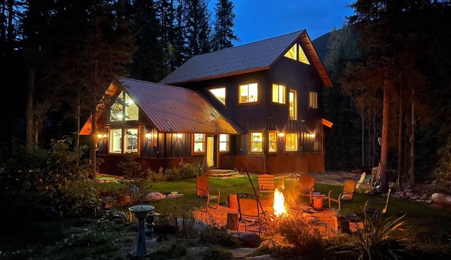 River Run Lodge - Your Tranquil Retreat 20 minutes from Glacier National Park