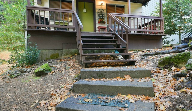 River Run, Near Mossbra Falls & River access.