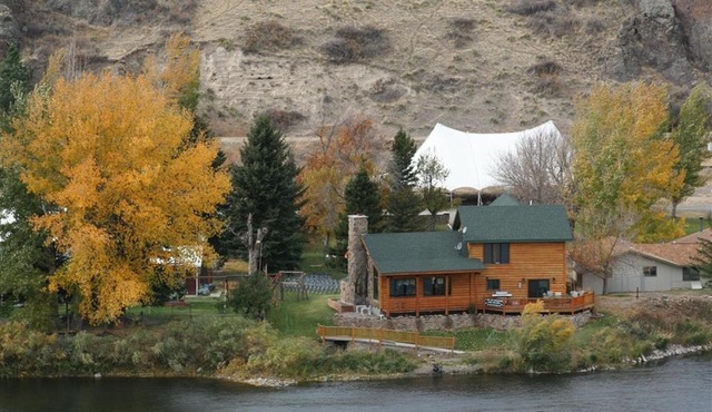 River's Bend Lodge