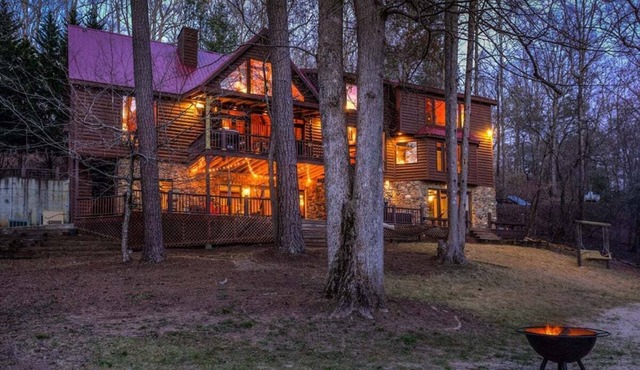 River's Bend - River Front, Hot Tub, Game Room, Luxury