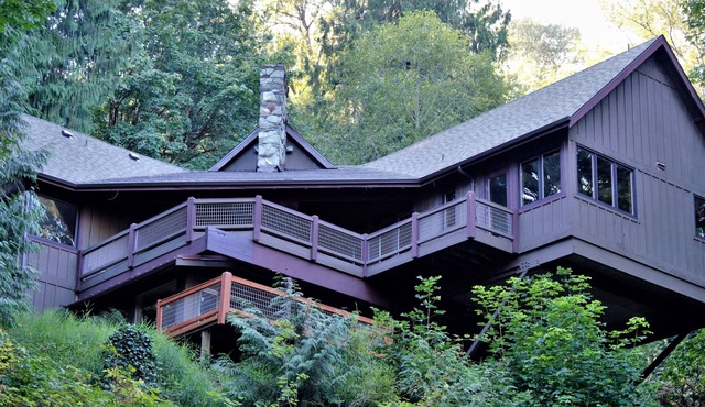 River's Edge Retreat by North Bend Escapes