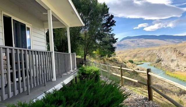 River's View- Spacious retreat, Overlooking the Shoshone River