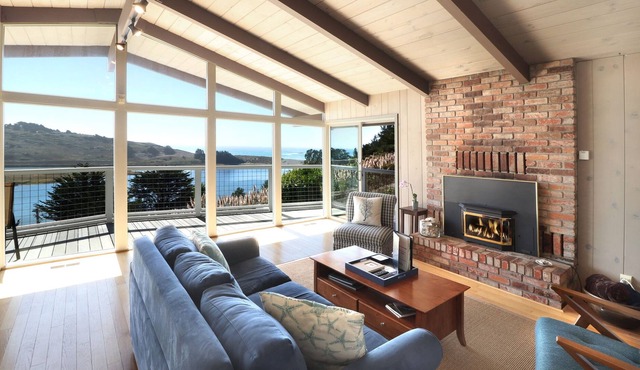 'River Seascape' Views River Estuary to Pacific Ocean In Village of Jenner