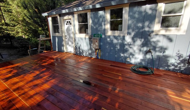 River side cabin in enchanting Cazadero with WiFi