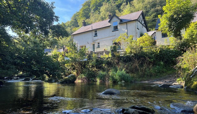 River side cottage ideally situated to explore Exmoor and the North Devon Coast.