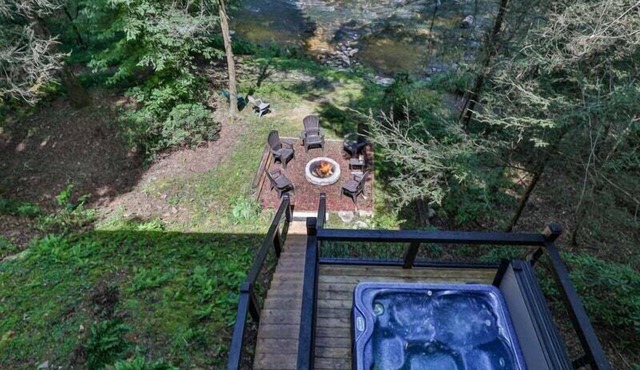 River Spirit - Fishing Stream, Hot Tub -Minimum