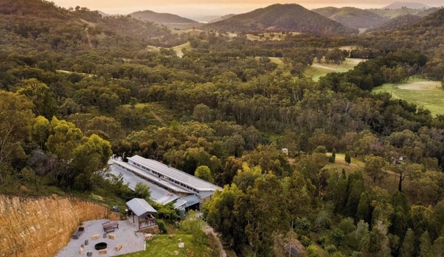 River Stone Mudgee Luxury Eco Estate in the Hills