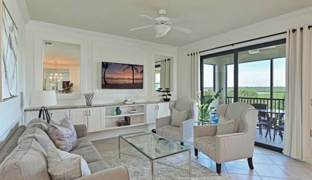 River Strand Golf & Country club Enjoy this 2 bedroom, 2 bath luxury condo