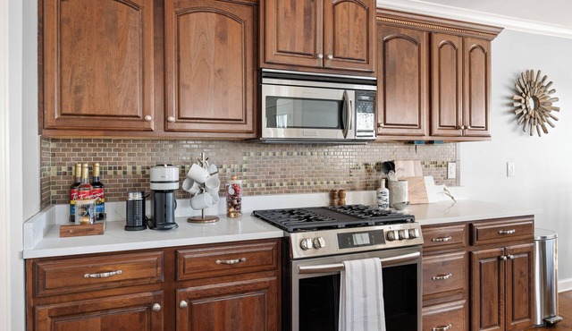 River View - 3 King Beds - Modern -Bourbon Trail