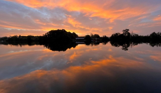 River view beautiful 2 bed house, garden, pool