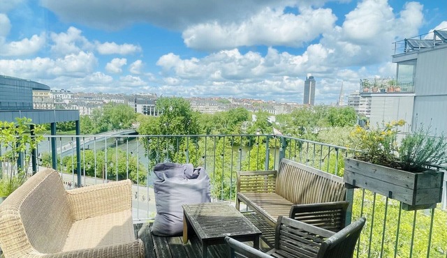 River View, Nantes Island, flat for 4