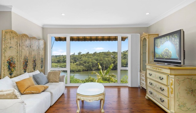 River View Oasis | Spacious 3-Bed House with Pool