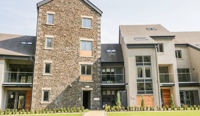 RIVER VIEW, romantic in Backbarrow