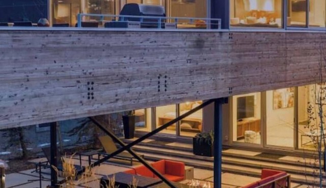 River Views | Luxury Modern Design | Walk To Downtown