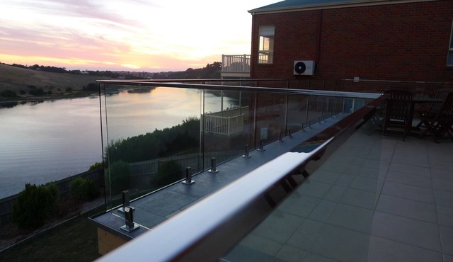 RIVER VISTA, Great River Views