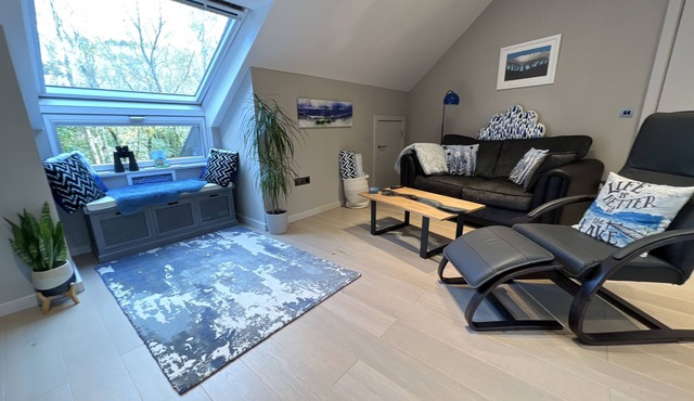 River Vista Retreat: ⭐️⭐️ ~NEW~ Luxury Apart. with Views, Parking & Bike storage⭐️⭐️