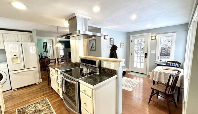 River walk private woods perennial gardens patio and grill 4 bedrooms 2 bathroom