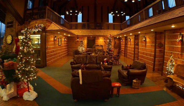 Riverbank Lodge