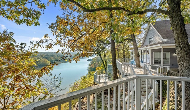 Riverbend Retreat: Water Views - Fire Pit - On 5 Acres