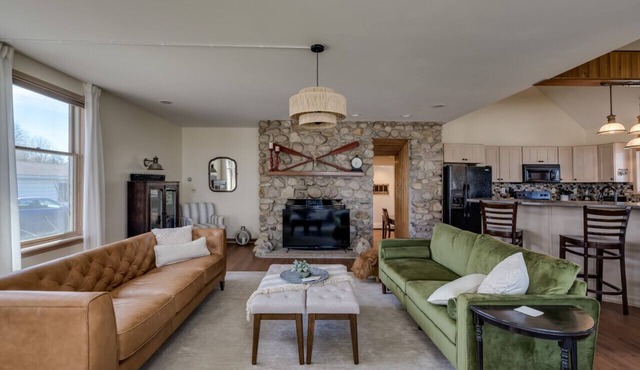 RiverBreeze Retreat - Two Homes w/River Views