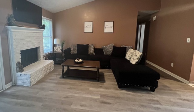 Riverdale Cozy 3 bed 2 bath Home 15mns from ATL airport