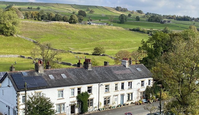 RIVERDALE HOUSE, character holiday cottage in Grassington