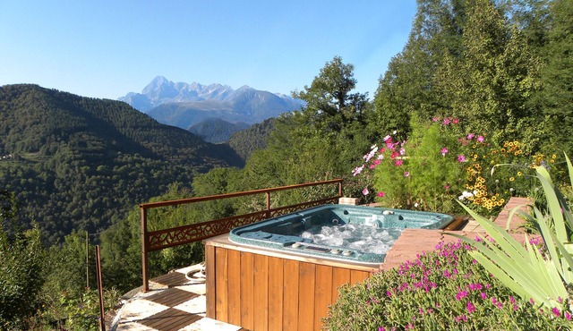 Riverenert: average house south mountain