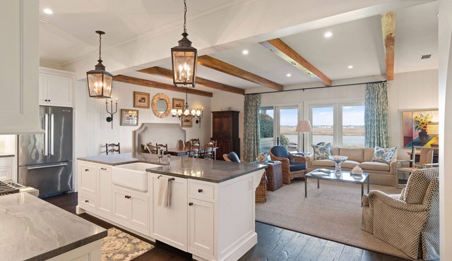 Riverfront 3 Bd, 4 Bath, Renov. Sea Island Home, 2 Blks to Cloister, Beach Club