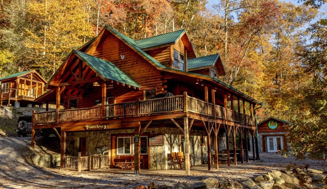 Riverfront-3 Luxury Homes on 500 Acres incl 5BR/3BA + 3BR/3BA + 2BR/2BA -Group A