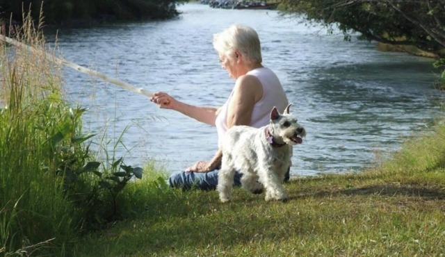 Riverfront 5th Wheel Retreat –Peaceful Fishing Getaway-Private Riverfront Access