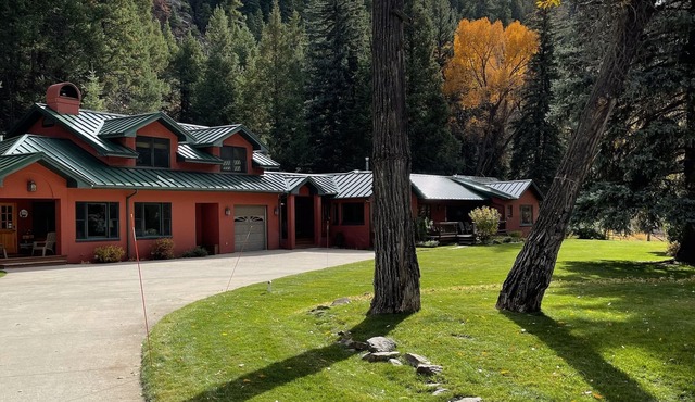 Riverfront (600 feet), 3.65 Acres, Park Like Setting - 2 Bedroom