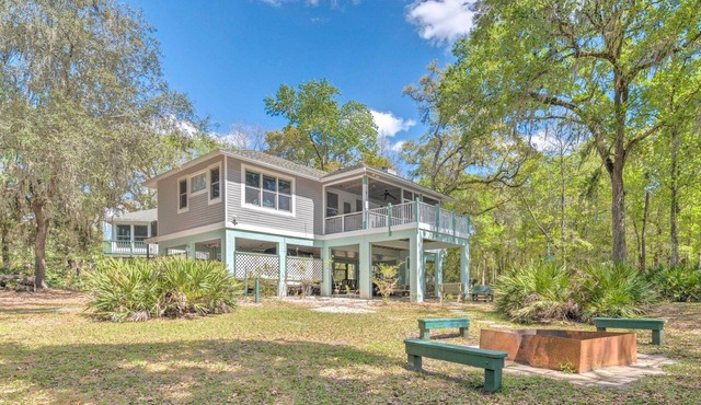 Riverfront Bell Gem: Boat Slip + Outdoor Amenities