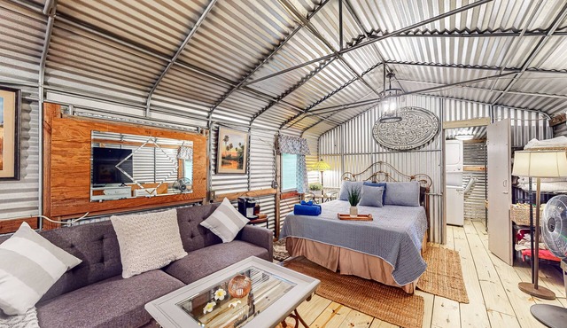 Riverfront bunkhouse with private W/D, grill, & canoe