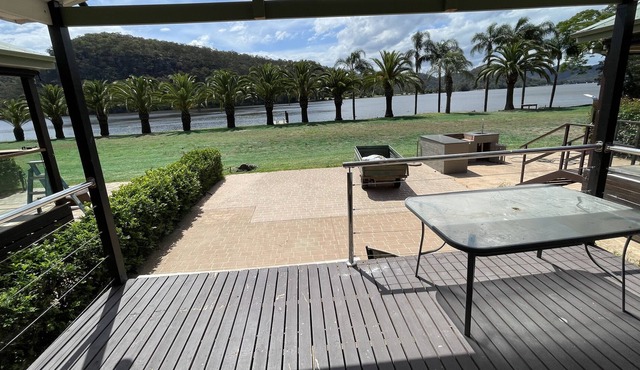 Riverfront Cabin at Wisemans Ferry On the Hawkesbury River