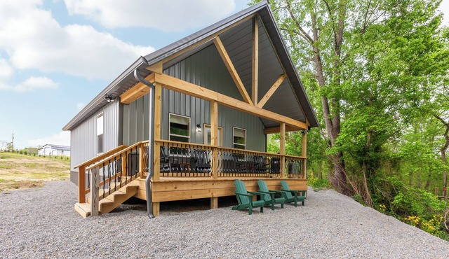 Riverfront Cabin~Firepit~Private Boat Ramp w/river access~Dog-Friendly!