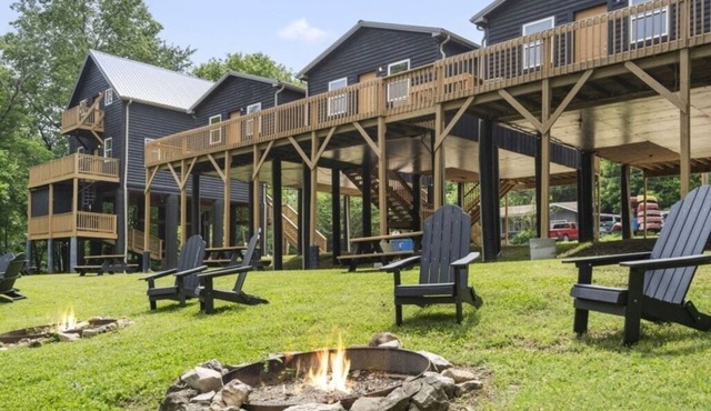 Riverfront Cabin Retreat - Cabin #2 of 5 - Sleeps 4