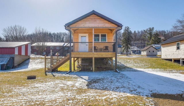 Riverfront Cabin Rental ~ 9 Mi to Yellowstone Lake