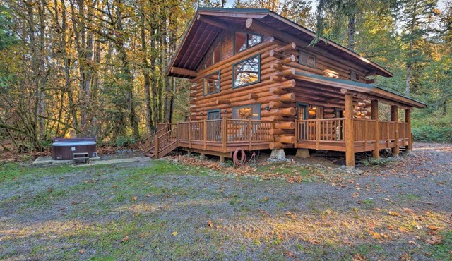 Riverfront Cabin with Hot Tub 2 Mi to Eagle Falls