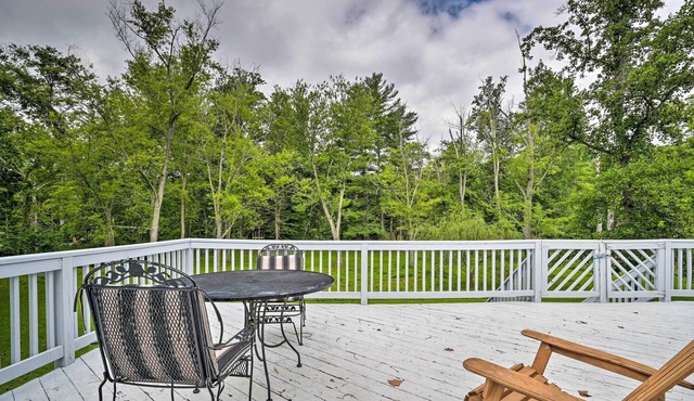 Riverfront Cacapon Cottage: Kayak, Fish, Swim