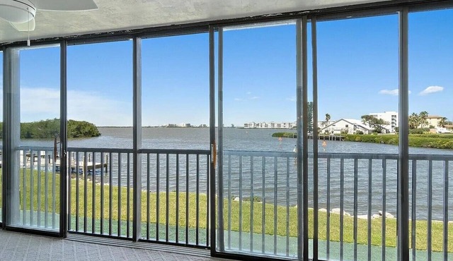 RIVERFRONT CONDO LIVING! Marvelous 2-bedroom condo in Cocoa Beach