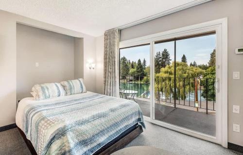Riverfront Condo-No Better Place in Bend