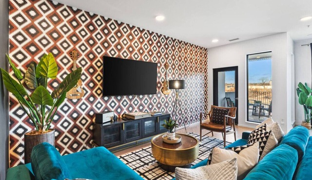 Riverfront Condo - Walk to Downtown, Has Garage Parking