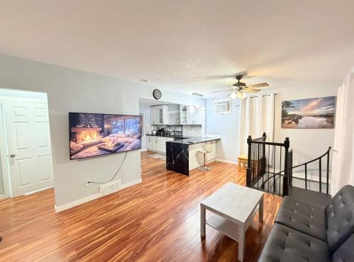 RiverFront Cottage House for Salmon yearly Fall