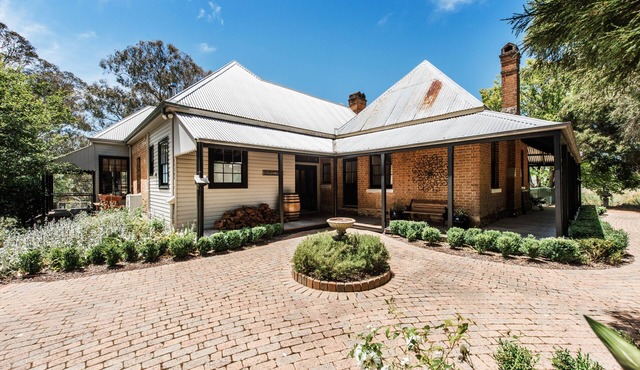 Riverfront Country Residence